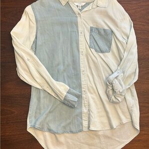 Time and Tru Women’s Casual Light Blue and Cream Shirt